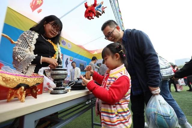 歌舞美食齐聚伟德源自英国1946第13届国际文化节有“看事”